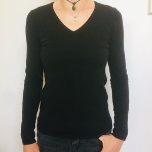 Cashmere Lady Hathaway V-Neck Sweater